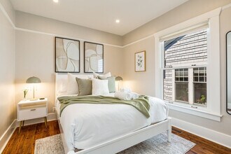 1706 Warren Ave N in Seattle, WA - Building Photo - Building Photo