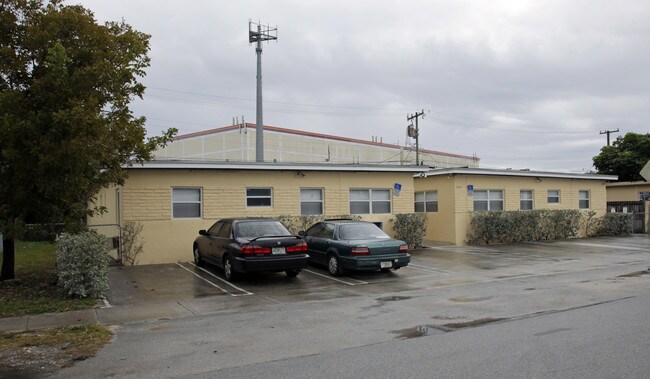 Fellowship House in Miami, FL - Building Photo - Building Photo