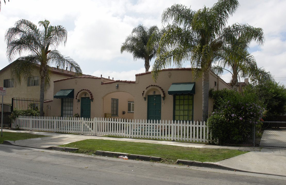 5720 Waring Ave in Los Angeles, CA - Building Photo