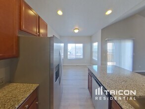6859 Edmondstown Dr in Colorado Springs, CO - Foto de edificio - Building Photo