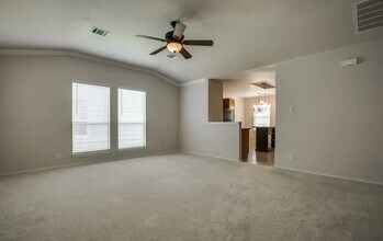 109 Burning Tr in Cibolo, TX - Building Photo - Building Photo