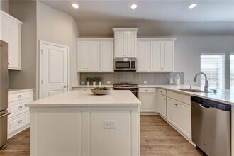 18505 McKay Cove in Austin, TX - Building Photo - Building Photo