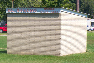 Mobile Home Community with upside in Newark, OH - Building Photo - Building Photo