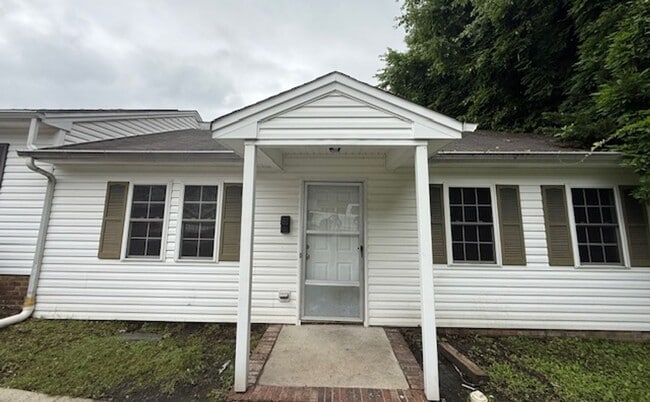 664 Lakeside Ave in Burlington, NC - Building Photo - Building Photo