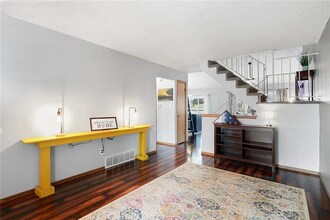 2560 Clarendon Dr in Colorado Springs, CO - Building Photo - Building Photo