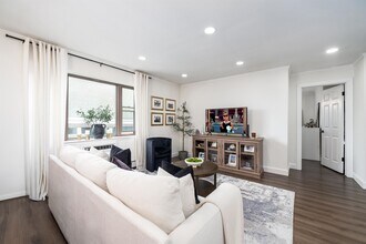 141 Park Ave in East Rutherford, NJ - Building Photo - Building Photo