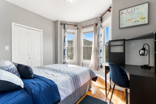 property at 17 Autumn St