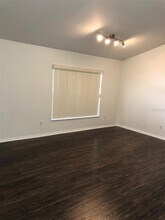 11231 Crystal Glen Blvd in Orlando, FL - Building Photo - Building Photo