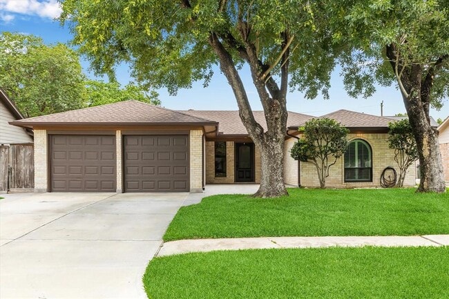 property at 1818 Arcadia Dr