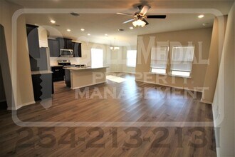 306 Danielle Dr in Killeen, TX - Building Photo - Building Photo