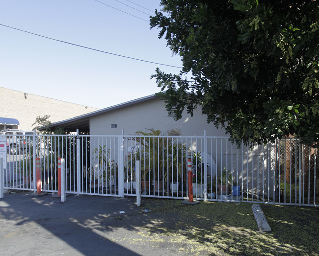 1631 El Camino Real in Tustin, CA - Foto de edificio - Building Photo