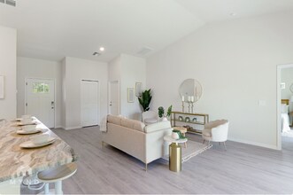 4354 Kimball Cir in North Port, FL - Building Photo - Building Photo