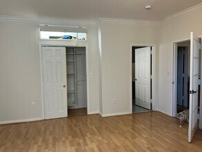 75 Liberty Ave, Unit C11 in Jersey City, NJ - Building Photo - Building Photo