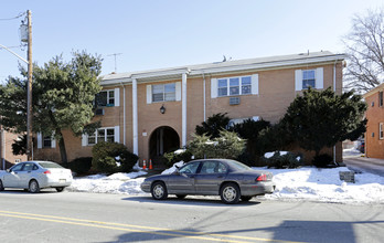 130 - 134 Stuyvesant Avenue in Lyndhurst, NJ - Building Photo - Building Photo