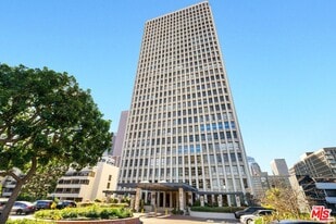 800 W 1st St in Los Angeles, CA - Building Photo