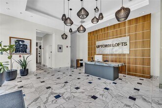 2275 Biscayne Blvd in Miami, FL - Building Photo - Building Photo