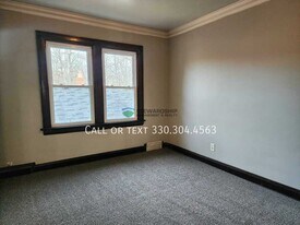 916-918 Peckham St in Akron, OH - Building Photo