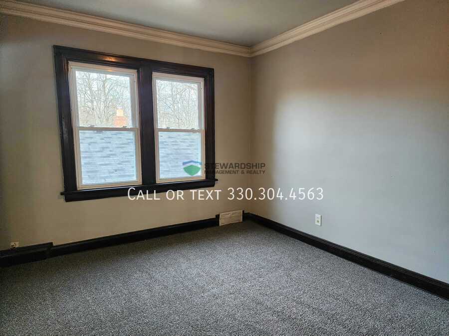 916-918 Peckham St in Akron, OH - Foto de edificio