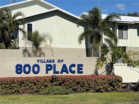 800 NW Fork Rd in Stuart, FL - Building Photo