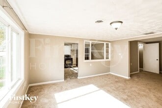 102 N California St in Sheridan, IN - Building Photo - Building Photo
