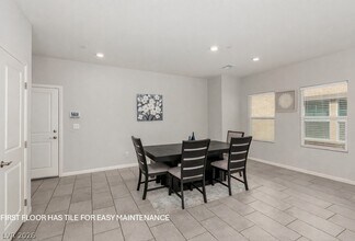 330 Spring Dove Ave in Henderson, NV - Building Photo - Building Photo