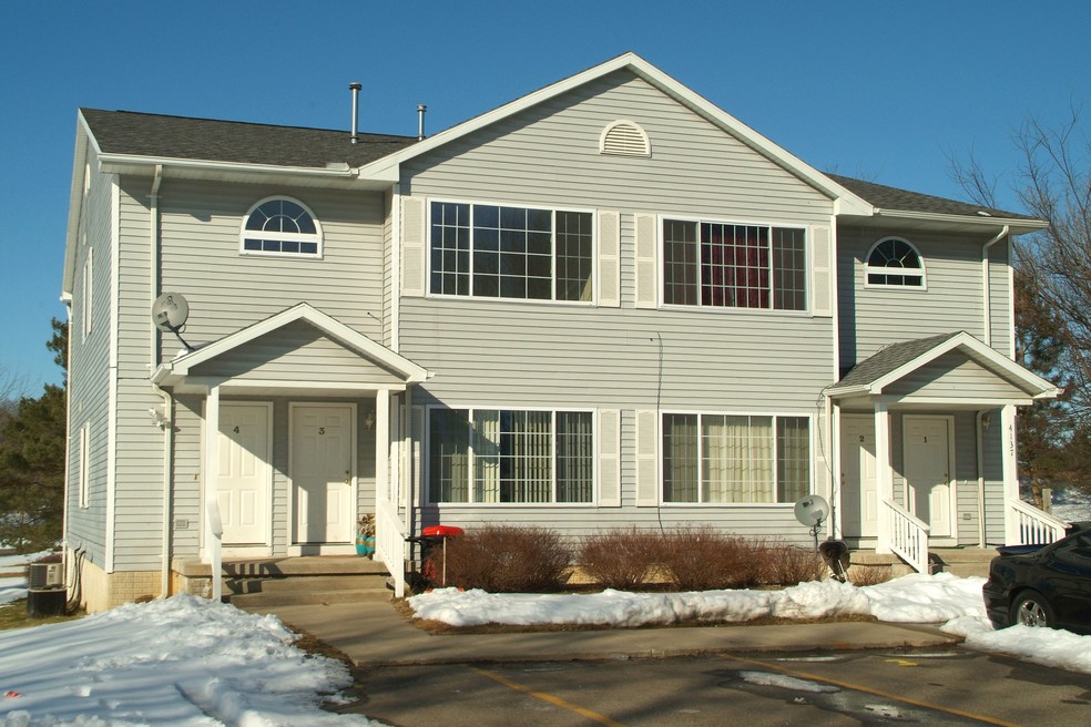 Excel Apartments in Grand Rapids, MI - Foto de edificio