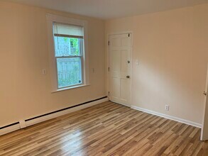 21 Dane Ave, Unit 1 in Somerville, MA - Foto de edificio - Building Photo