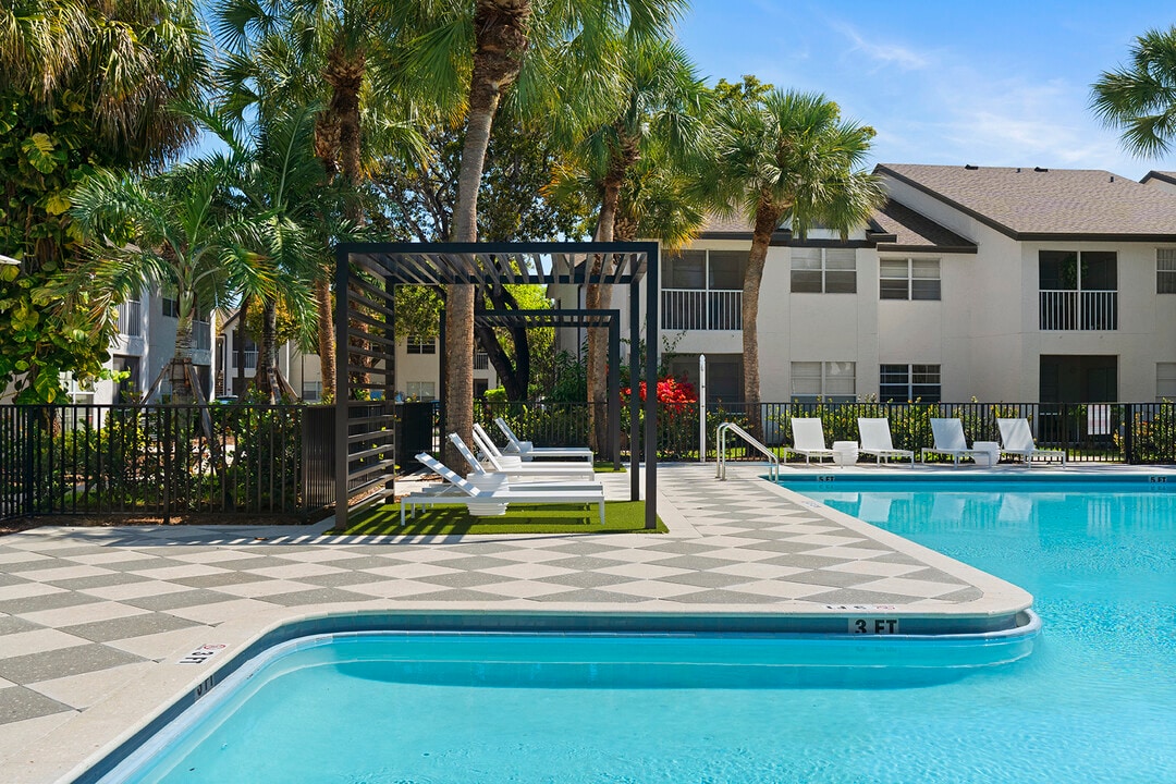 Cortland at the Hammocks in Miami, FL - Foto de edificio