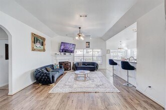 214 Houston St in Lavon, TX - Building Photo - Building Photo