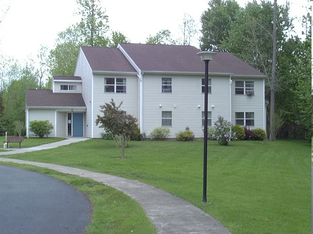 Holly Grove Apartments in Holley, NY - Building Photo - Building Photo