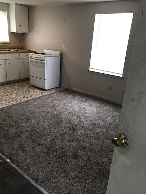 1615 Saint Marys St in Hempstead, TX - Building Photo - Building Photo