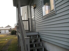 81 E Merritt St in Wilkes-Barre, PA - Building Photo