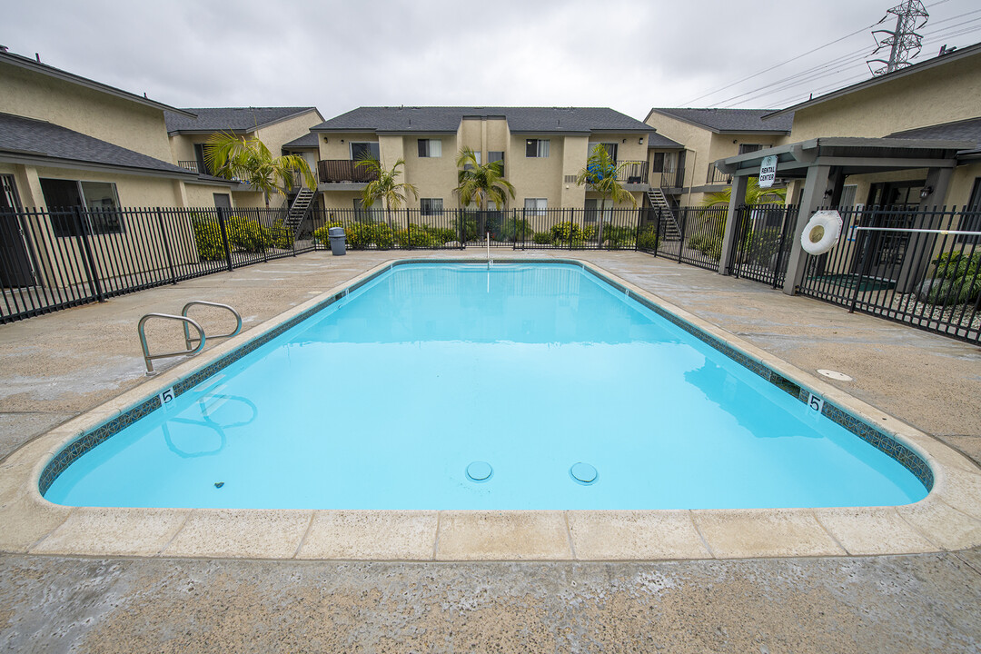 Orange Glen Apartments in Chula Vista, CA - Building Photo