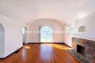 5426 Lewis Ave in Long Beach, CA - Building Photo - Building Photo