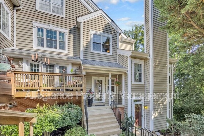 314 Overlook Dr in Occoquan, VA - Building Photo - Building Photo