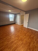 104 Dubois St in Newburgh, NY - Building Photo