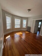 86 W Quincy St in Somerville, MA - Building Photo - Building Photo