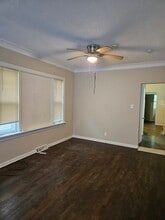 8022 S Manistee Ave in Chicago, IL - Building Photo - Building Photo