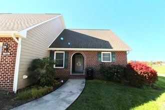 120 Hollen Mill Ct in Bridgewater, VA - Building Photo - Building Photo