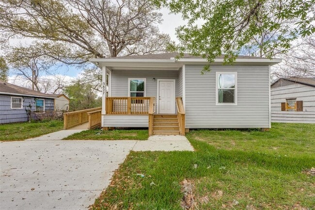 3827 Yellowstone Blvd in Houston, TX - Building Photo - Building Photo