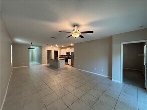 572 Argyll Dr in Spring Hill, FL - Building Photo - Building Photo