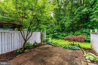 1516 Poplar Grove Dr in Reston, VA - Building Photo - Building Photo