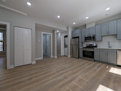 property at 442 W Belden Ave