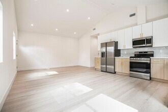 914 Geneva St in Glendale, CA - Building Photo - Building Photo