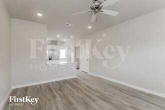 340 Niki Dr in Lewisville, TX - Building Photo - Building Photo