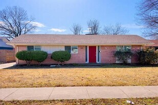 505 Melrose Dr in Richardson, TX - Building Photo