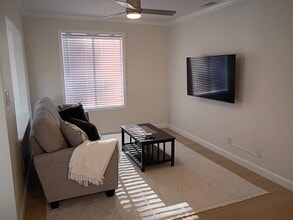 1856 51st St in Sacramento, CA - Foto de edificio - Building Photo