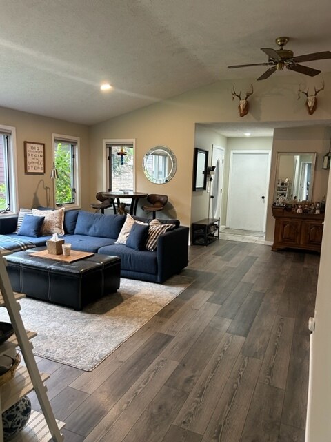 2130 Hammond Pl E, Unit 2130 in Traverse City, MI - Building Photo