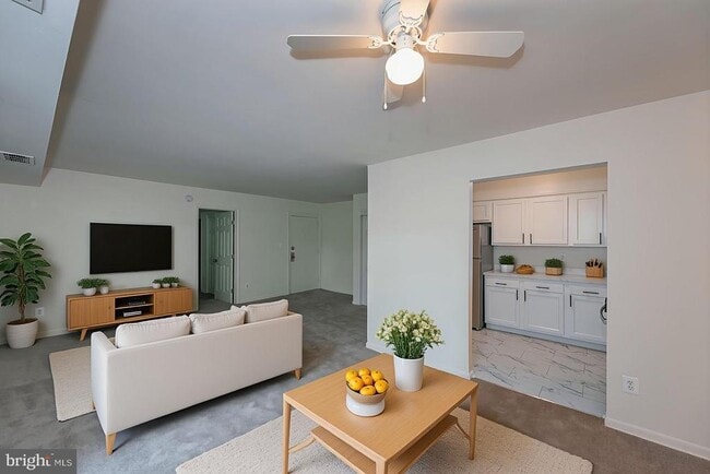 property at 5200 Quincy St