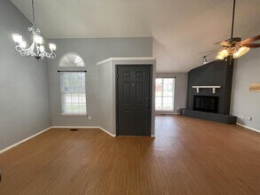 2134 Lonnie Ln in Oklahoma City, OK - Building Photo - Building Photo